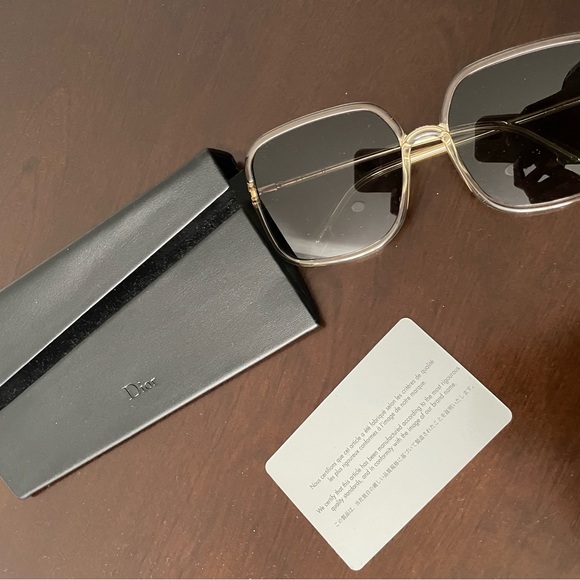 Christian Dior Sunglasses - Picture 2 of 6